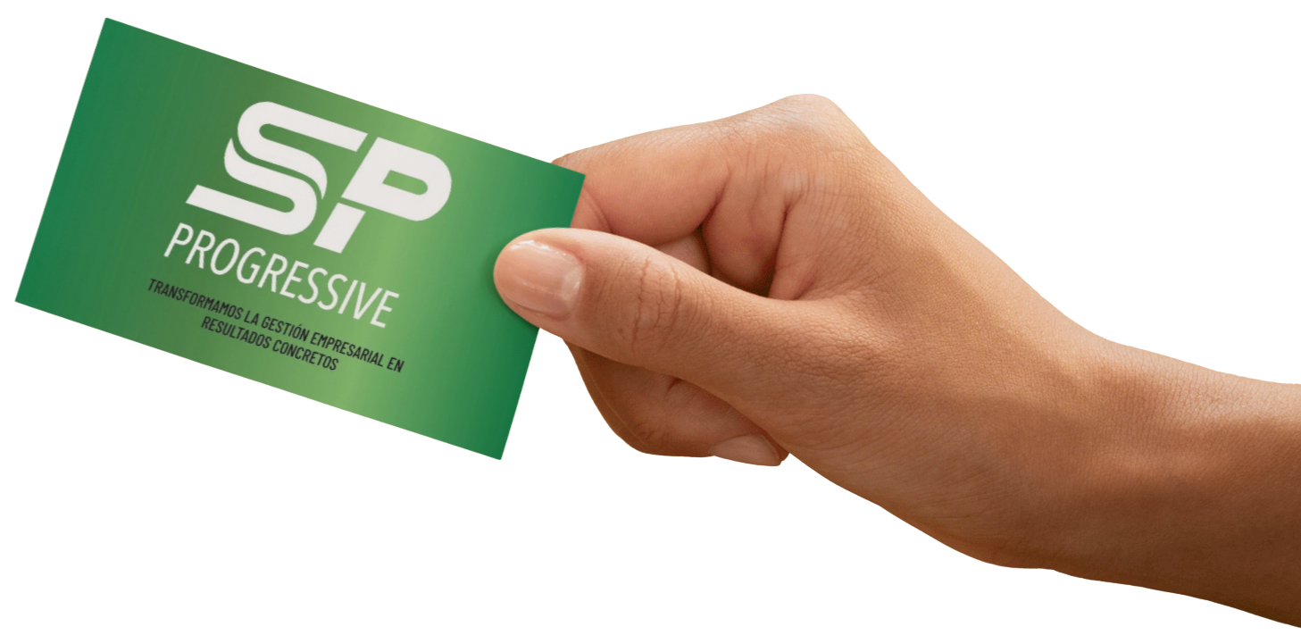 foto de una mano realizando operaciones en calculadora